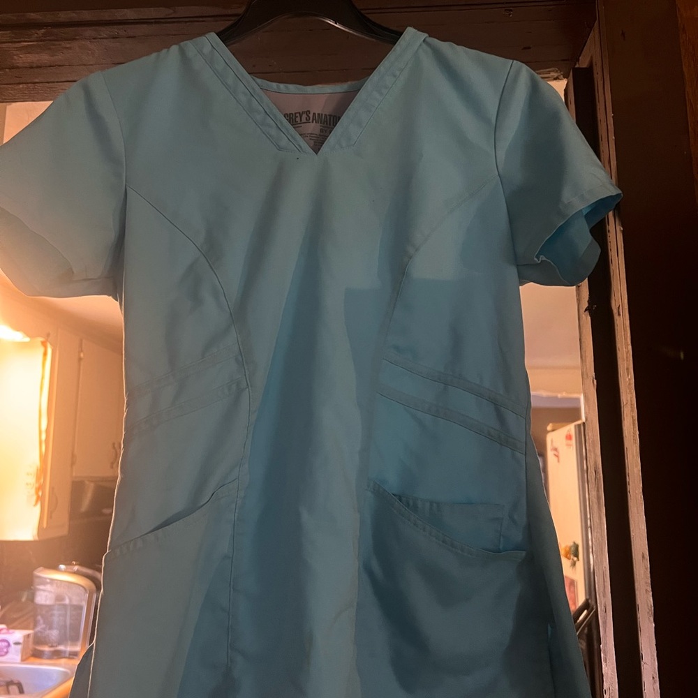 2 Size Small Greys Anatomy Scrub Tops Light Blue & Black
